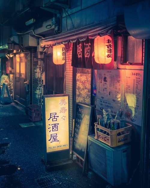 Hidden bar under the train track in Oimachi Tag someone you would want to take here.Most of my photo