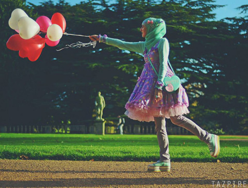 a-night-in-wonderland:  Muslim Lolita Fashion adult photos