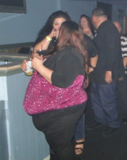 bbwssbbwlover:  fatblob24:  Get her drunk