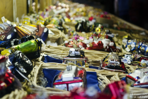 possibilities Christkindlmarket Chicago, Ornament Shop Nikon D5100, ISO 400, 50 mm, f/5.6, 1/80 sec 