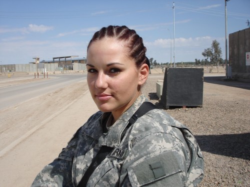 militarysluts:  A day in the life of a deployed Army SSG.