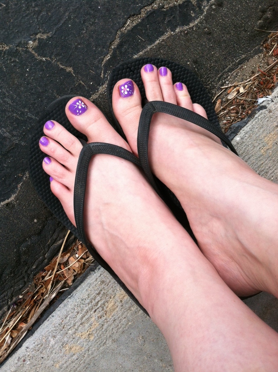 kissabletoes:  Get on your knees and lick them clean! 👅👅