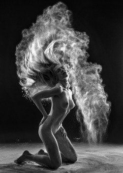 (via dusty dancing 2 by Ilya Ischenko)