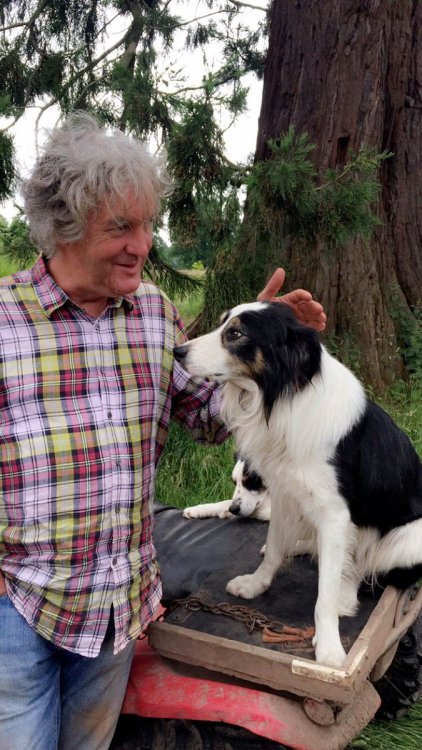 fiftyshadesofjamesmay: a-trial-run-on-paper: He says on his Twitter he “met a lovely girl.&rd