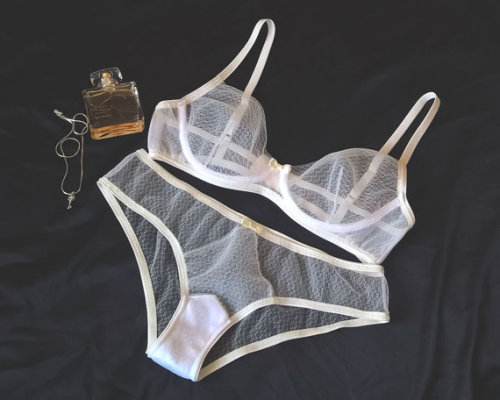 lovinghandmadelingerie: DeSirex Lingerie