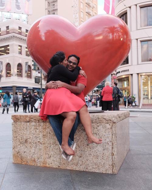 18:50 #SanFrancisco &ldquo;love us red&rdquo; by @thierrydef as part of the #24hourproject #