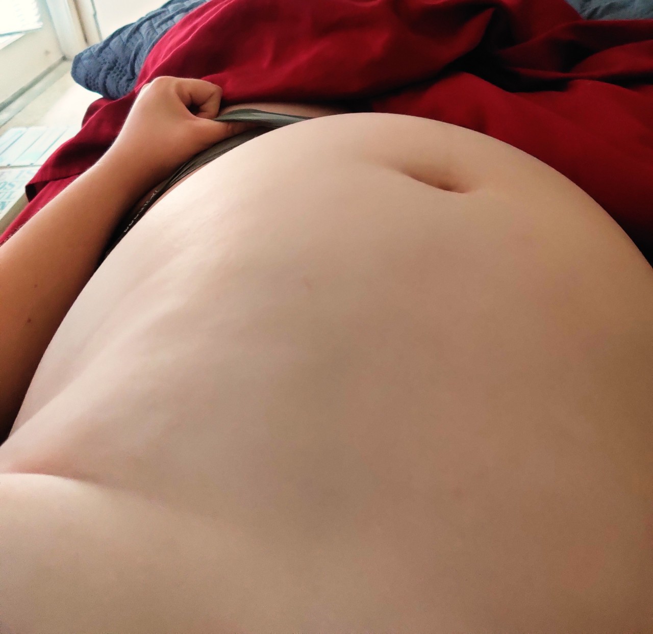 :This Belly is Craving Cake! 🤰🍰💜