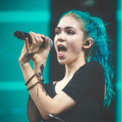 loveyouclaire:  Grimes @ Budwieser Made In AmericaAugust 31,