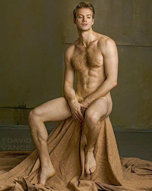 dance-world: Mark MacKillop - photo by David Vance -  www.davidvanceprints.com Gorgeous SON.