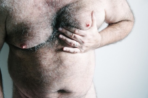 skinnyfatboy: Sexy Dad Just a little to hairy for m4