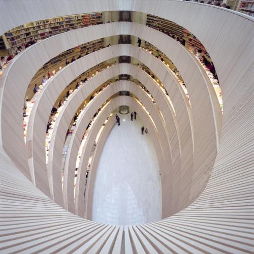 Santiago Calatrava, Law Library, University of Zürich, 2004. Switzerland. Photo: marclatzel, Doris H