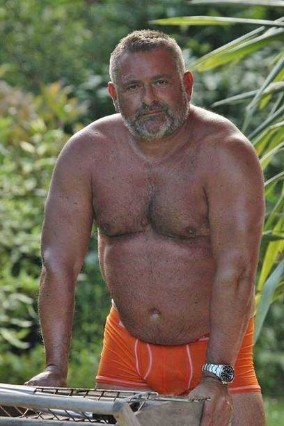 perfectdaddies:  Daddy bear in his natural habitats 