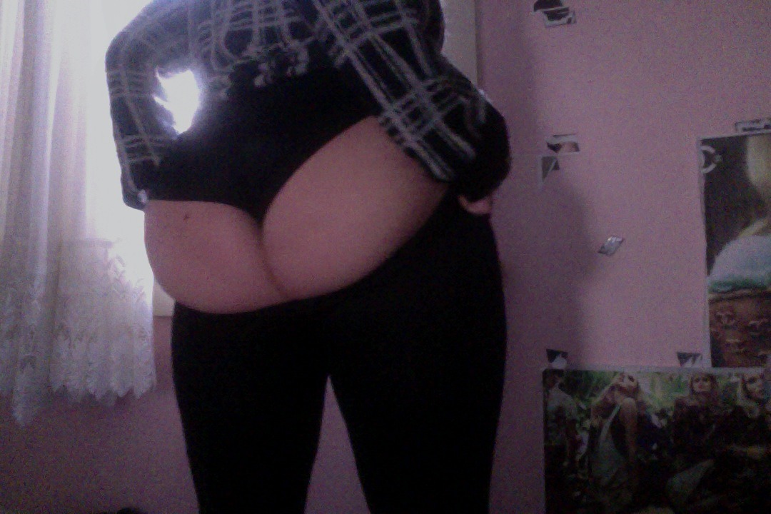 adultc0ntent:  hehe bottom