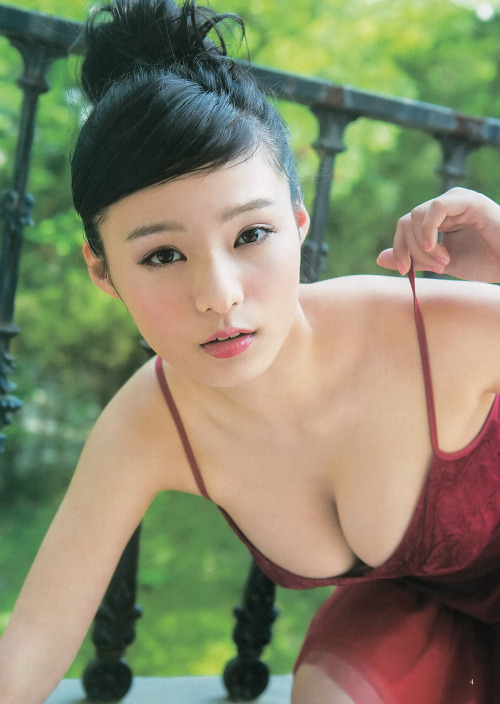 gravure-glamour:  Mizuki Hoshina, Young Jump no.30, 2013  