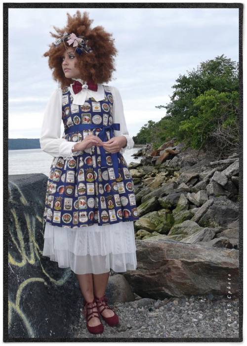 A Fro-chan by the sea? (river) ~Photo by: CPhoto~https://www.facebook.com/loliville