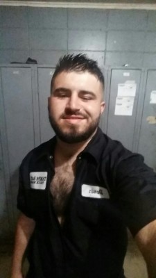 Beefbearrito:  Devin39:  Got A Little Wet At Work   Bae’s Lookin’ Purretaay Cuyuute