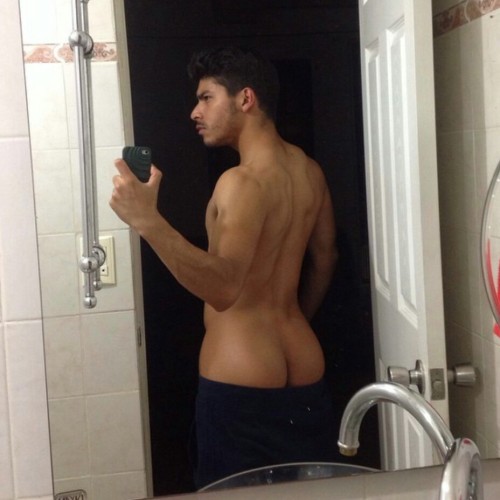 beimaschi:  Instagram: ottonielyanez