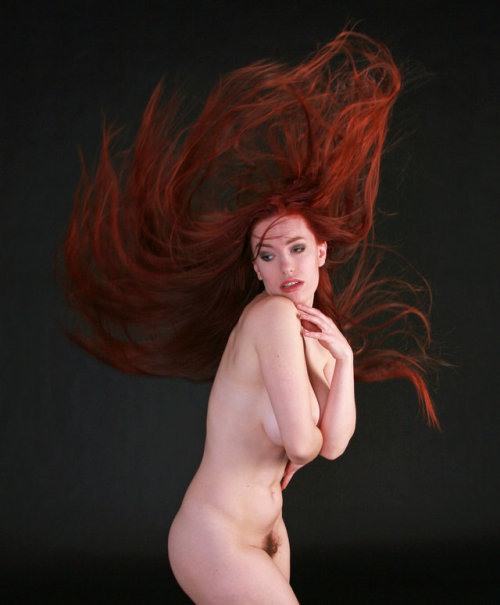 luvmygingergyrl: Awesome long red hair!