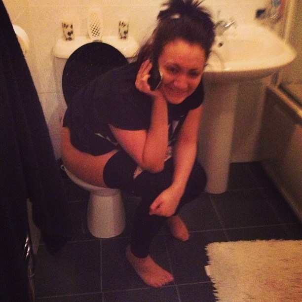 dimitrivegas:  Pooping girls stinking up the bathroom on the toilet