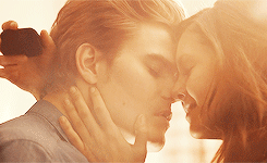 phoebewallersbridge: Stelena + 5x18 parallels 