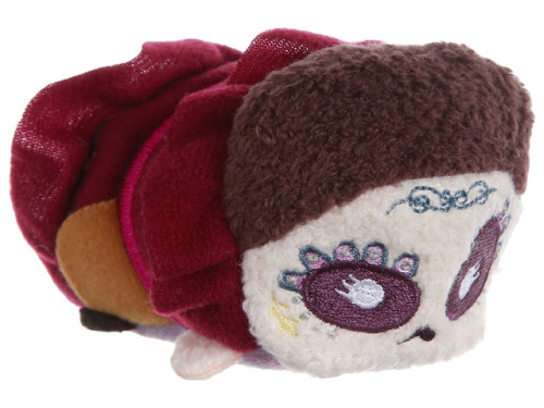Previews of the Imelda, Pepita, and Ernesto Tsum Tsums from the upcoming movie, Coco. These Tsum Tsu