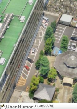 omg-pictures:  These parking spots in Japan have interesting placementshttp://omg-pictures.tumblr.com