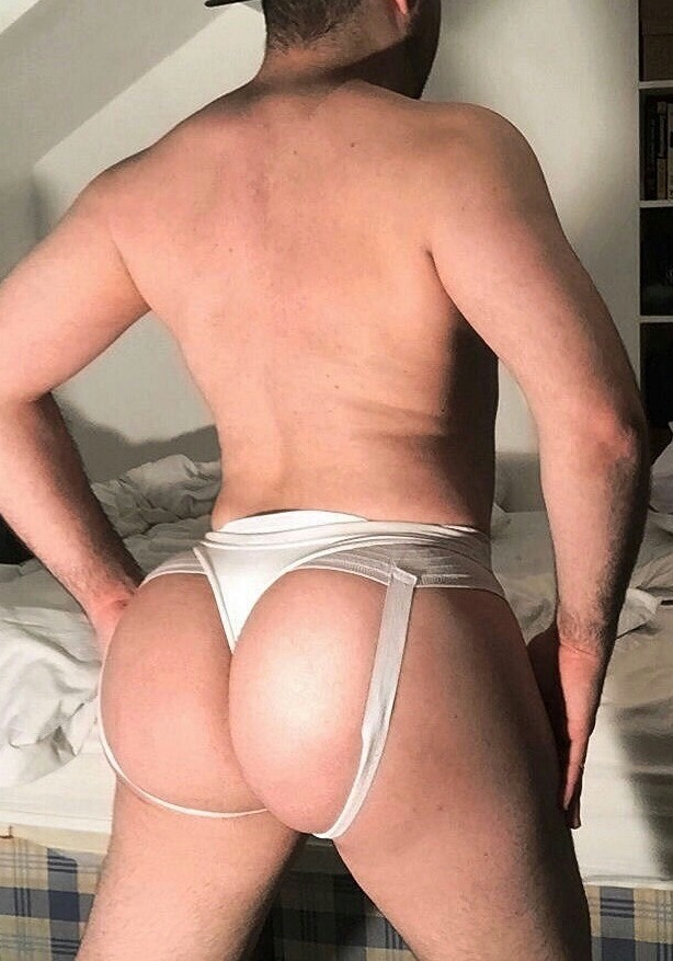 adictoalosculones:  Que culotototototote tan rico y gordo de este puto / delicious