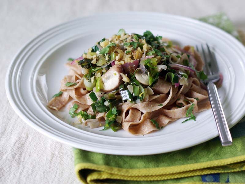 prettypasta:  Lemony Leek and Mushroom Pasta