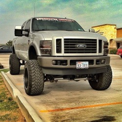 customroadie:  Lifted trucks galore! 