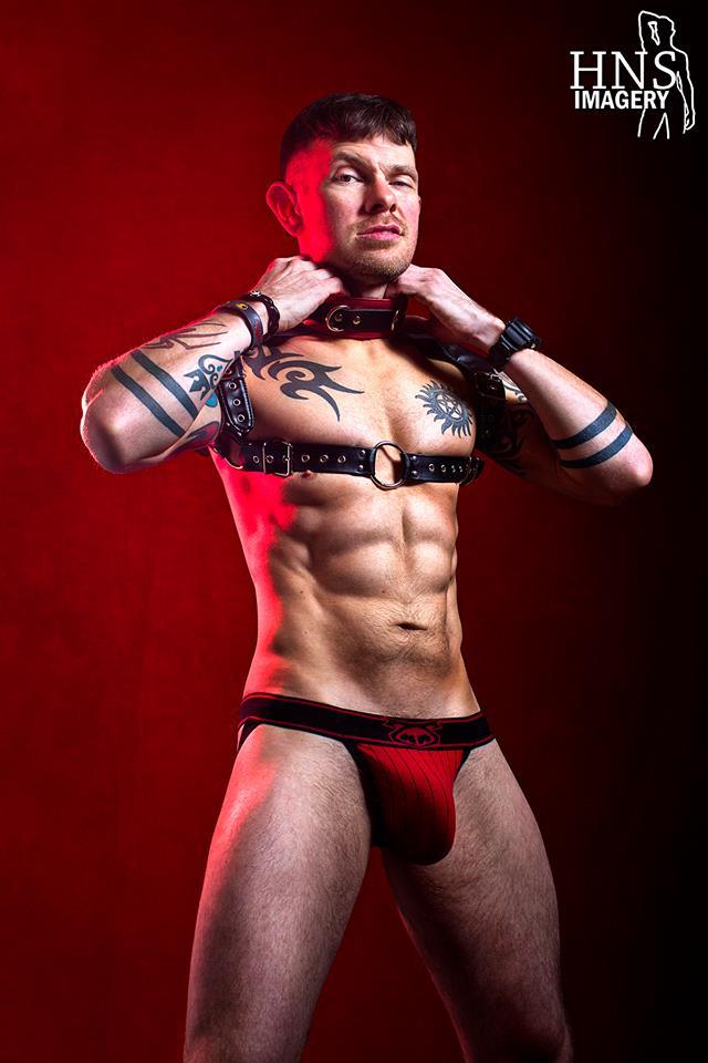 ggafterhours:  Gay Geek Crush: THE GAY COMIC GEEK ~ Ravyn