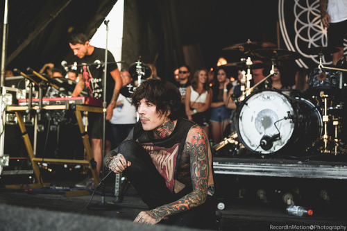 ineedtofindmywaybacktothestart:  Bring Me The Horizon by recordinmotion on Flickr. 