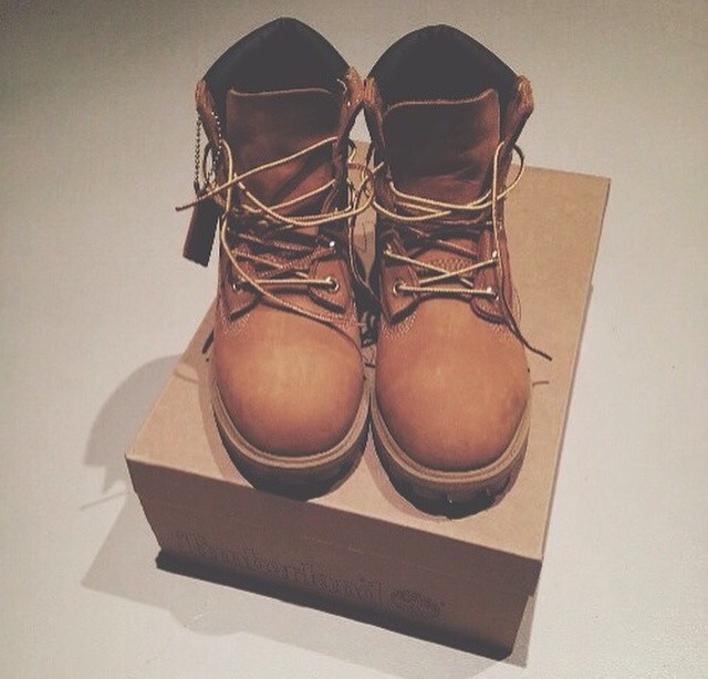 chanel-and-louboutins:  ✝ 