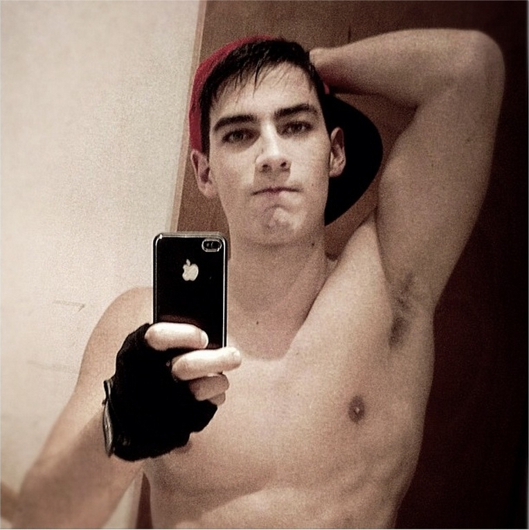 hombresdesnudo2:  Michel Duval!!! 