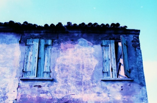 PURPLE RUINS Nikon F65 // Nikkor 50mm AF 1.8 //  Lomography LomoChrome Purple XR 100-400  http://www