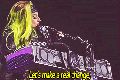 donatella eats me out