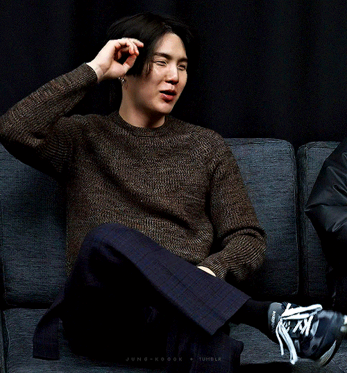 Yoongi In This Sweater 😳