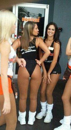 pantyhosewaitresses:Higher. Tighter. 