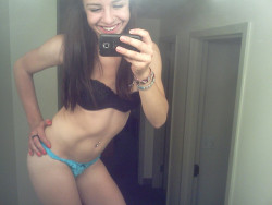 selfie-ass-teen:  Visit My Blog FOR MORE NICE PICS and FOLLOW ME PLEASE!!! 