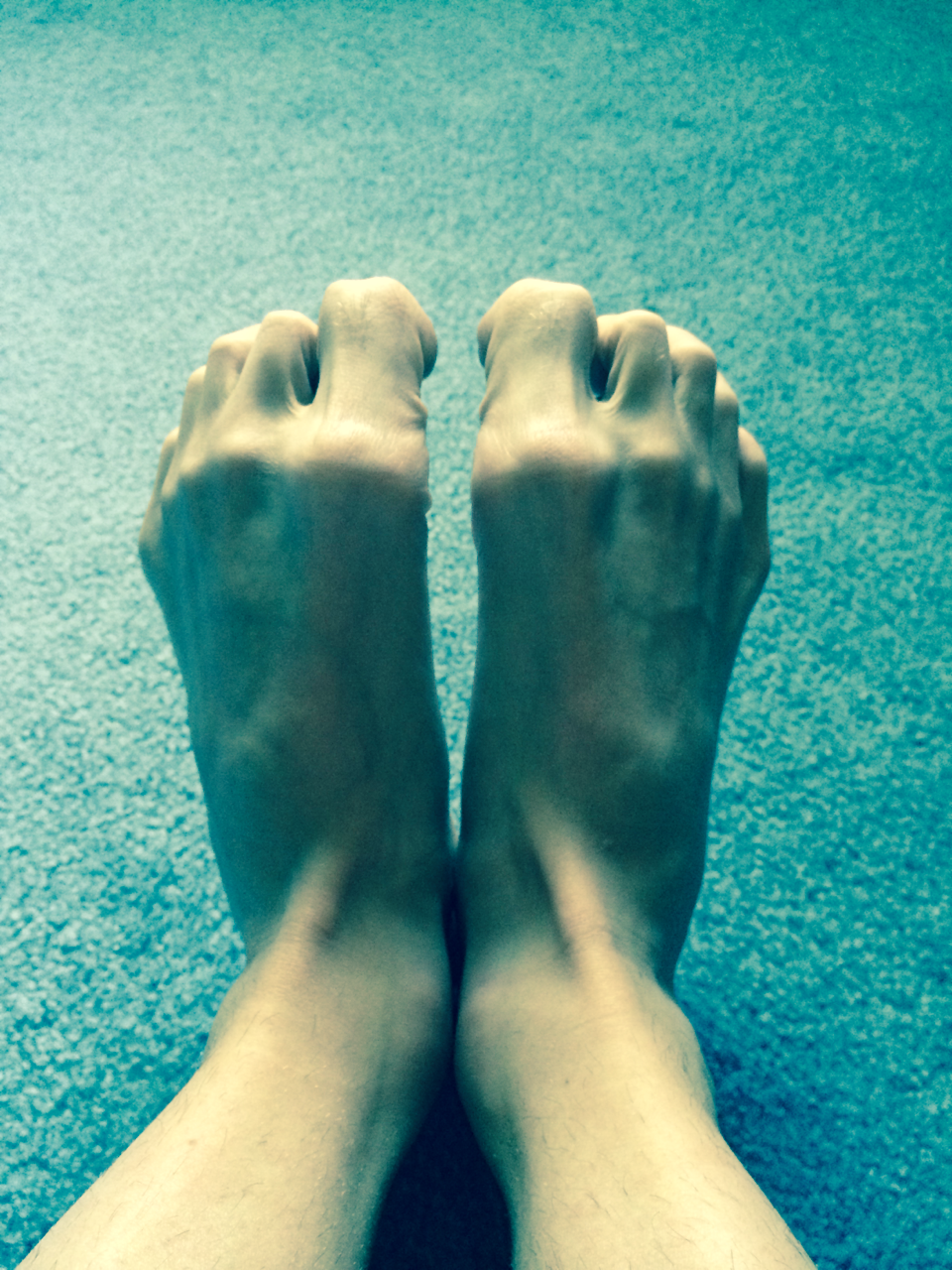 charliespornblog:  Gay teen foot fetish size “12” feet. 19yrs old. Reblog if