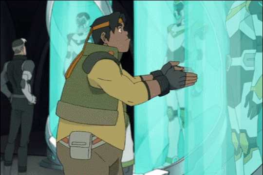 magical-girl:when ur shopping with ur skinny friends and they take u into a skinny