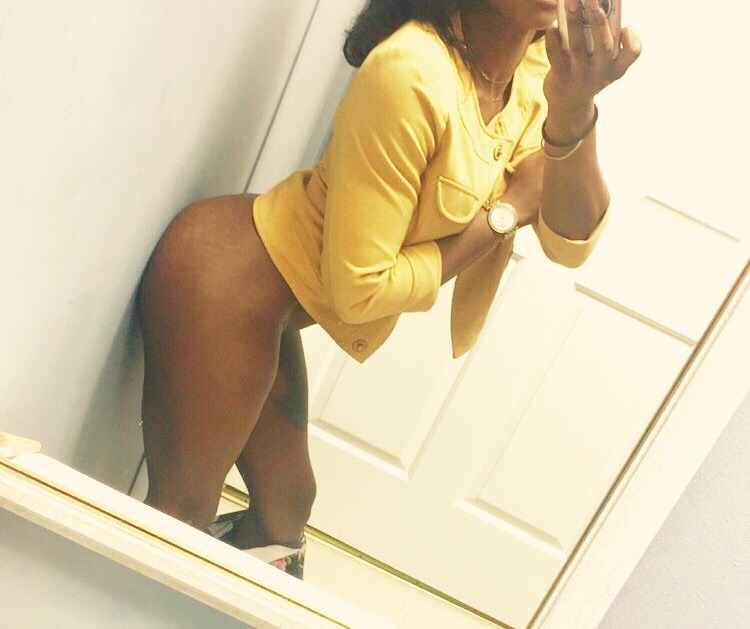 buttpluglovee:  horny corporate freak!