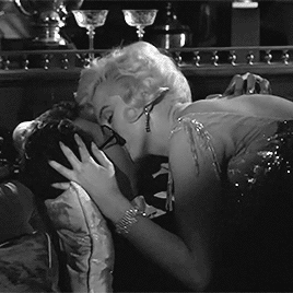 Favourite classic movie kisses make out sessions: Some Like It Hot (1959)Tony Curtis and Marilyn Mon