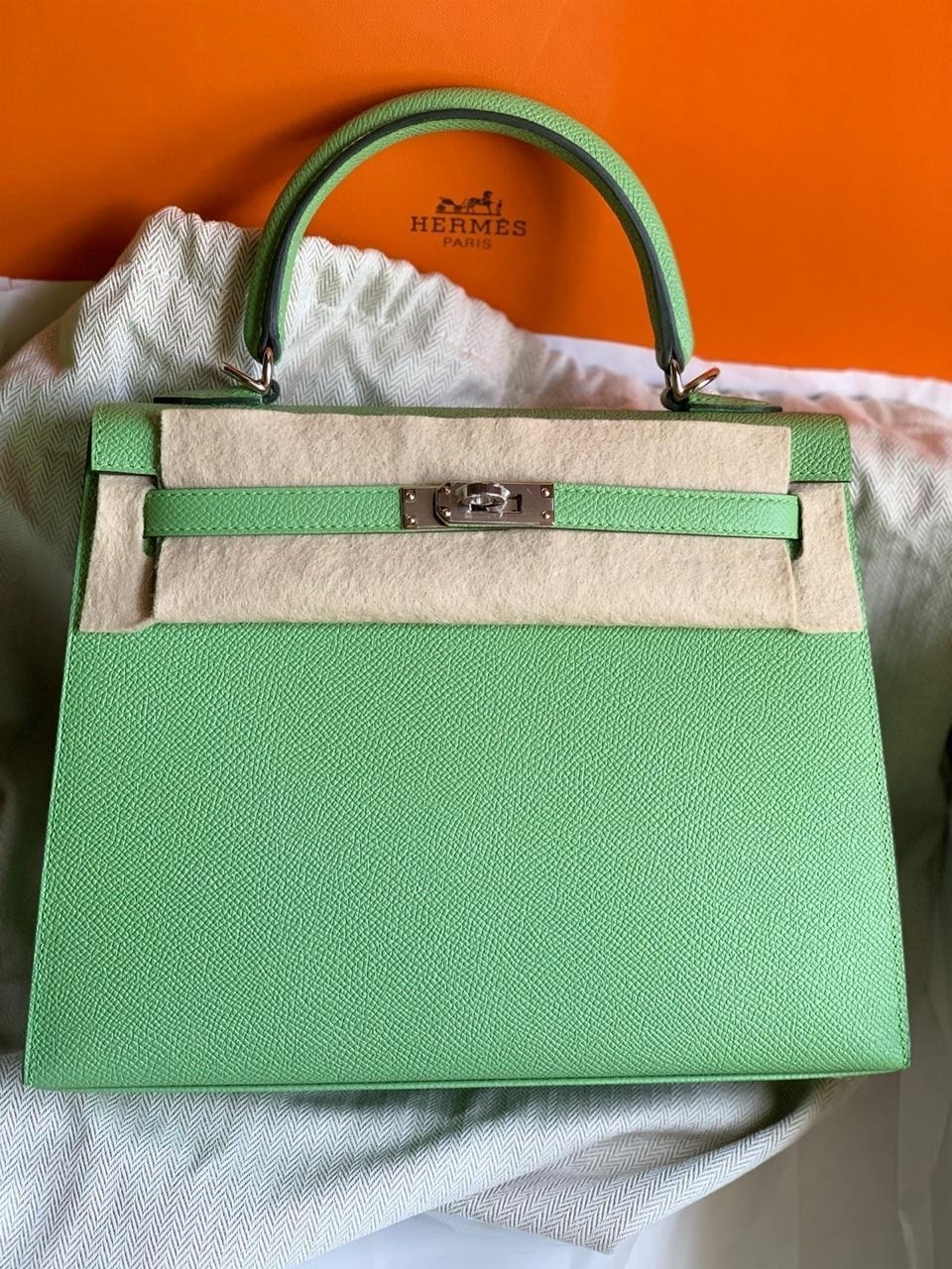 HERMES Evercolor Kelly Retourne 28 Vert Criquet 610590