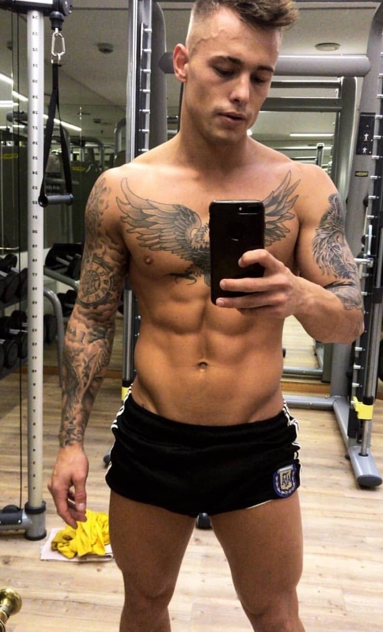 sprinkledpeenreturns:Footballer Leo Parraguez