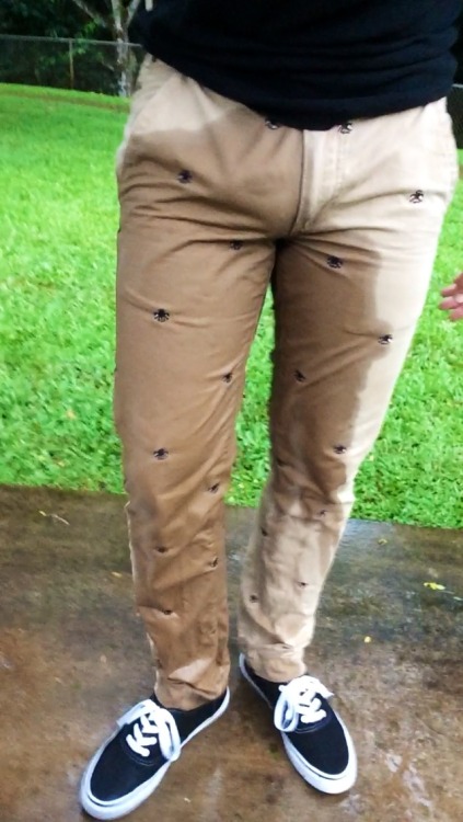 wetboi808:  Held it as long as I could, squirming all the way to the park… Then lost control and flooded my tight khakis, filling my shoes… Now for the squishy walk home… 