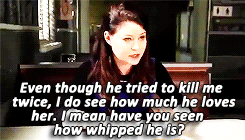 keybladesoras:  We last saw Emma Swan in the company of the dashing rapscallion Captain