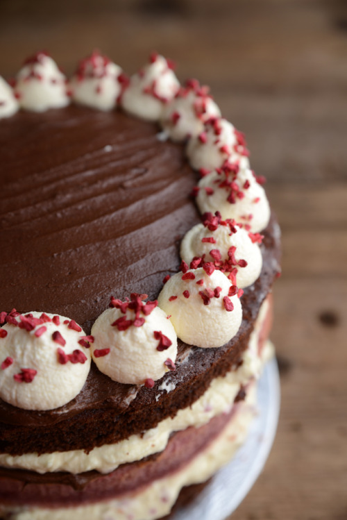 chocolateguru:  Chocolate and Raspberry Triple Layer Cake with White Chocolate Flavoured Cream and Freeze Dried Raspberries 