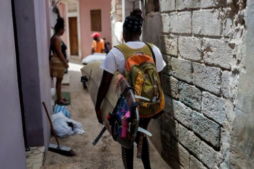 thesoulfunkybrother:- Women Surfers Club. Dakar , Senegal .Ph. Zonhra Bensemra