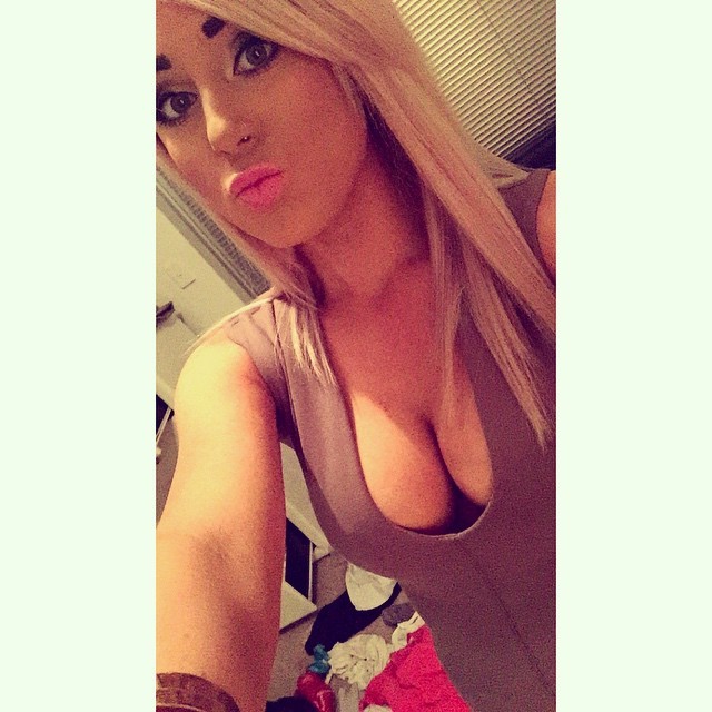 sexy-females-eh:  hayleymcgregorr 