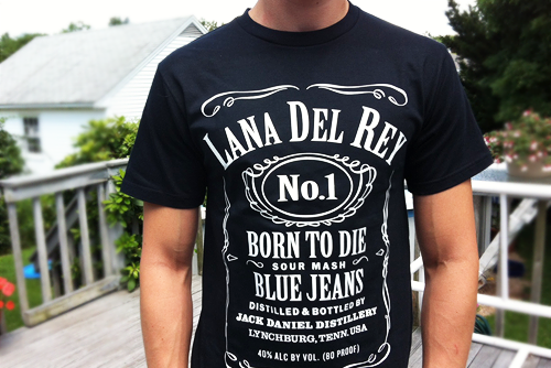 trenthbu:  aquasaur:  I love my new lana shirt :)  when can i be you ugh